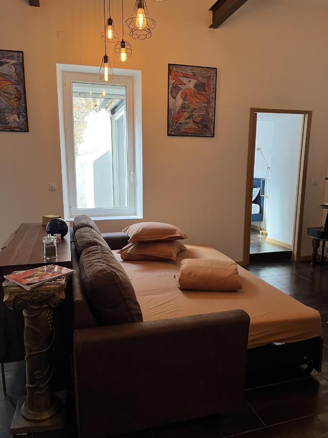 Appartement Atypique Cosy Entre Terre & Mer Marseille Exterior photo